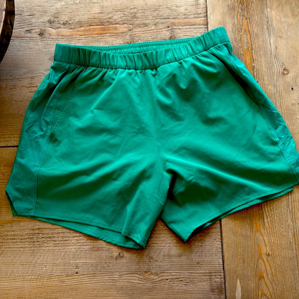 Outdoor Voices Men's Green High Stride 5" Unlined Shorts Size Medium